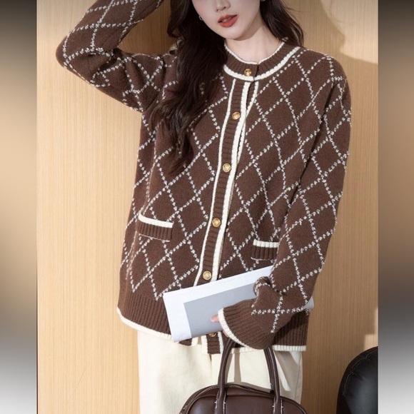 SHEIN Brown and Cream Cardigan - Picture 2 of 5